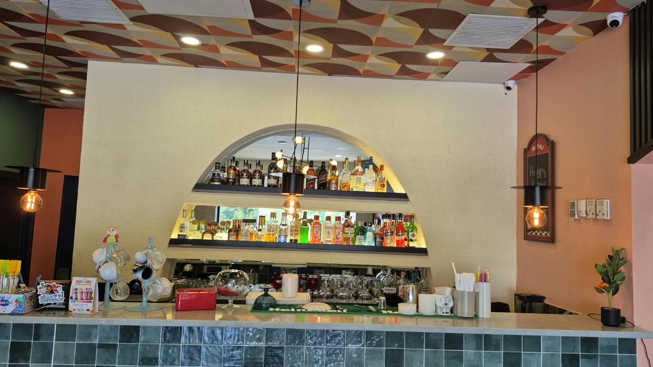Bar & Lounge para adultos en Fun House Play & Eat, Santo Domingo